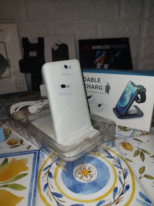 Încărcător wireless 3 în 1 pliabil 15W, telefon + Apple Watch + căști, USB-C