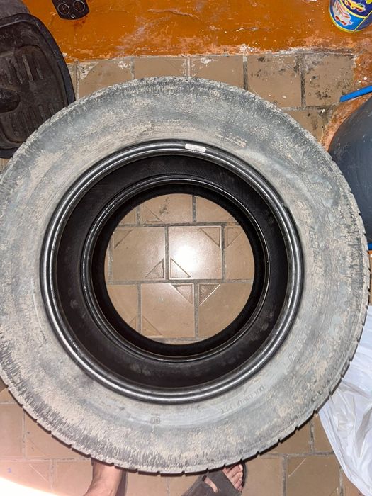 Шина продаётся от тоуота камри