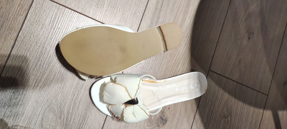 Тапочка  35 000 айоллар ойог кийими