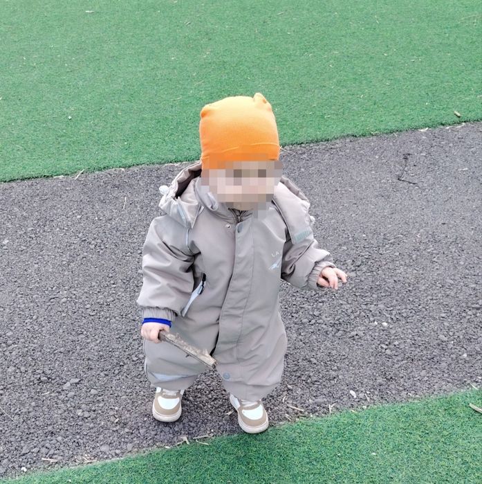 продается демисезонный комбенизон