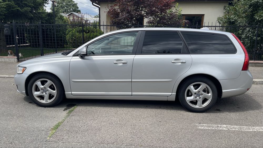 Volvo V50 R-Design