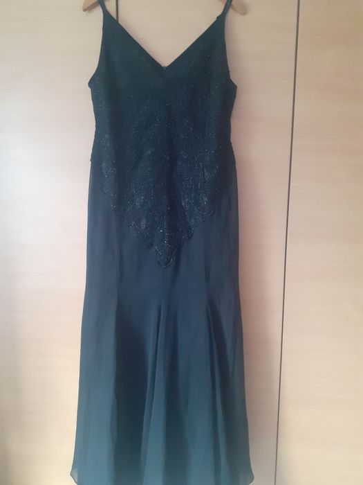 Rochie neagra ocazie
