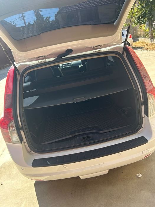VOLVO V50 2012 — imagine 5