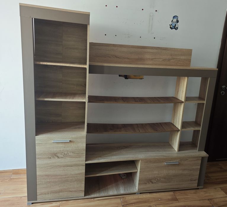 Biblioteca in stare buna