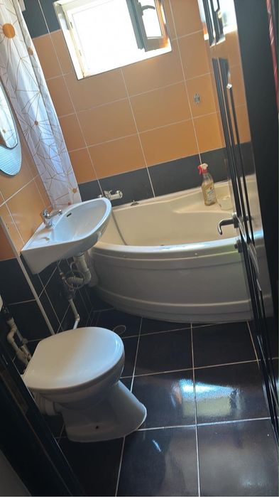Apartament cu 3 camere