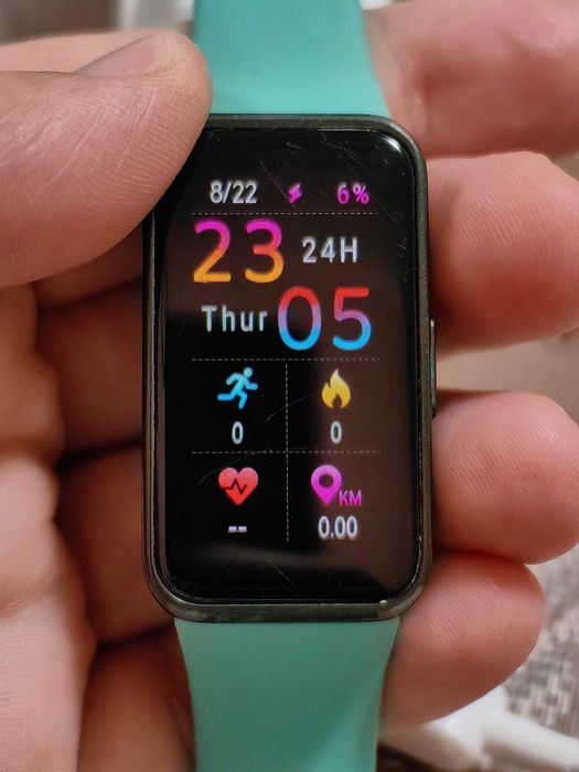 Huawei band 8 фитнес гривна