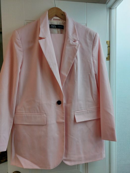 Продам костюм женский