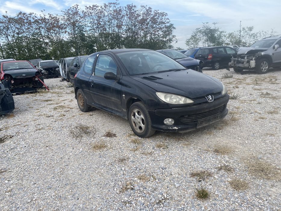 Пежо 206 1.4 бензин на части