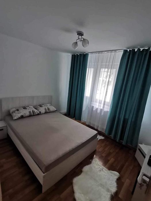 Apartament cu 2 camere, zona 9 Mai, str. Mioritei