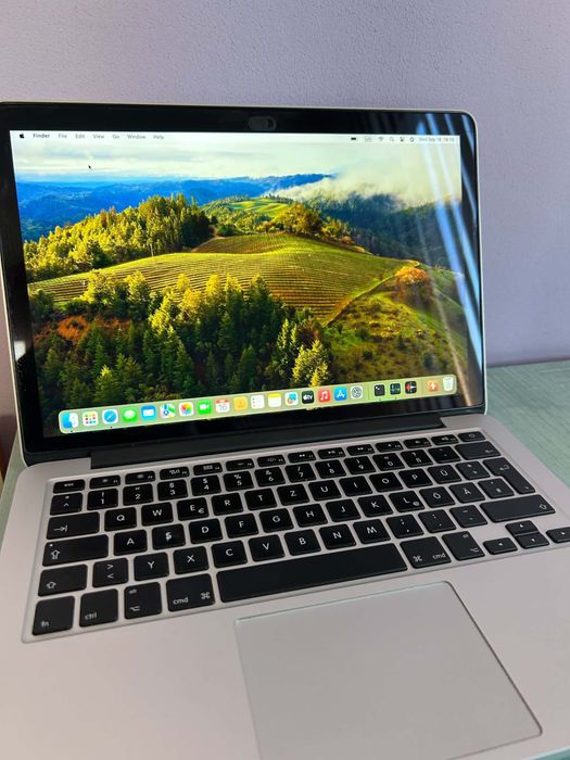 Apple MacBook Pro Retina A1502