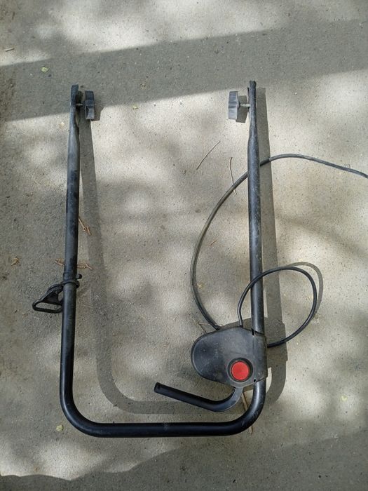 Кнопка на газонокосилку