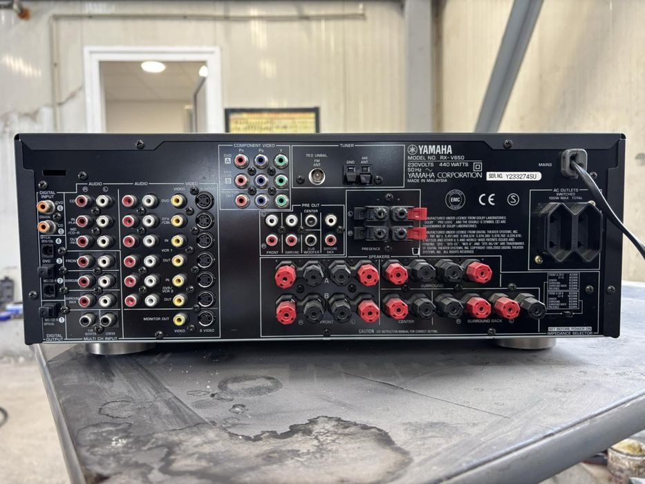 Yamaha RX-V650 reciever
