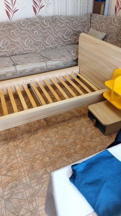 Кровать подростковая