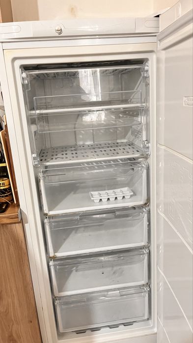 Indesit DSZ 214 л белый