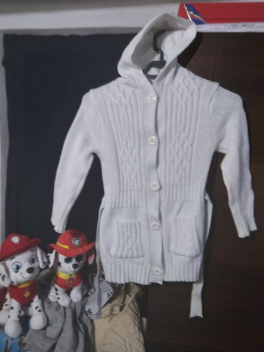 Pulover ieftin la 30 de lei bucata