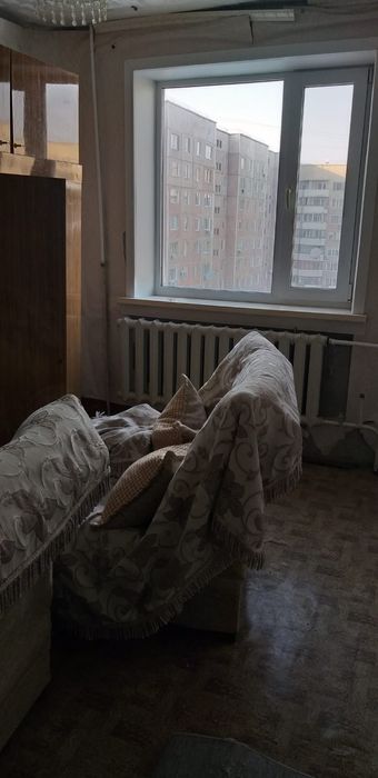 Продам квартиру трехкомнатную