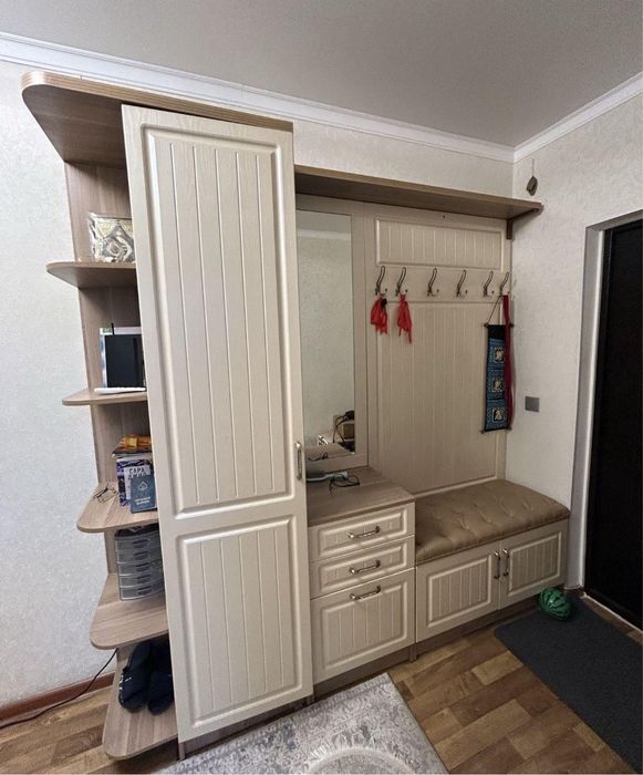 Шкаф для прихожей