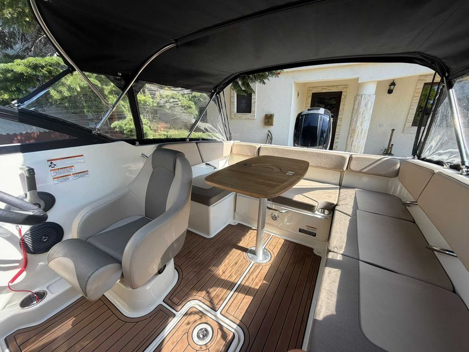 Barca cu peridoc Bayliner VR 4 2018