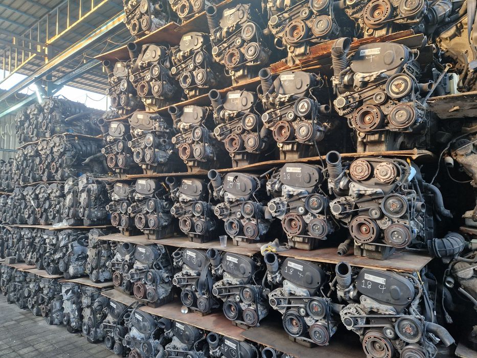 Двигатели.  И акпп мини морды и многое другое.