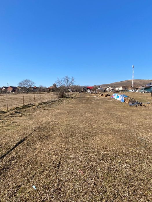 2 parcele de teren in Gilau, una cu casa batraneasca