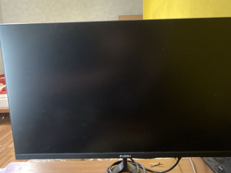 Монитор Vega 100герц