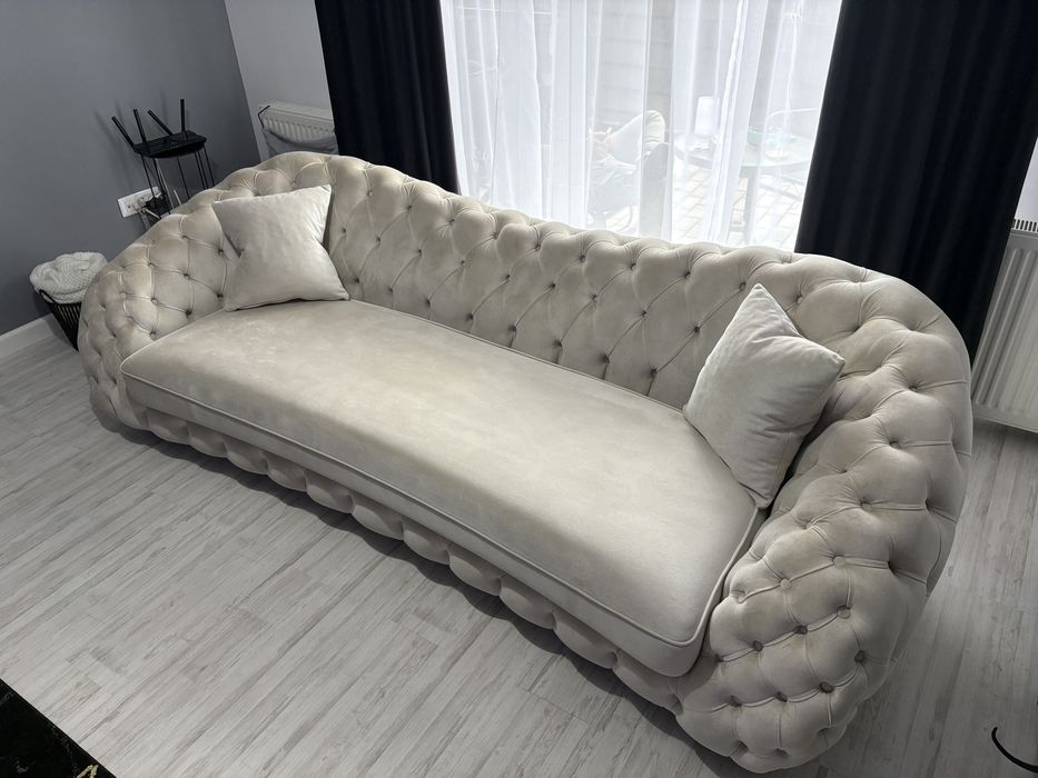 Vand canapea Chesterfield fixa /  alb perlat