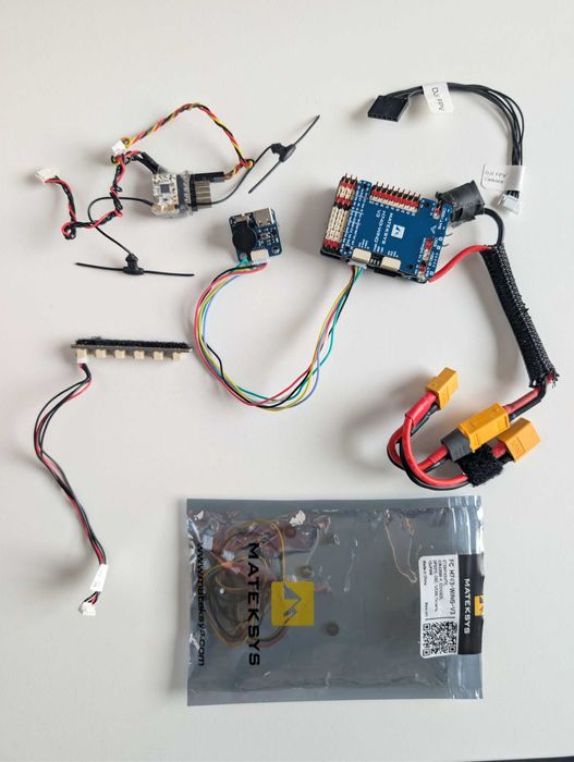 INAV/Pixhawk Long-Range: Mateksys H743-Wing V3, TBS RX, Cabluri DJI