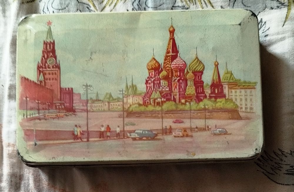 Жестяные коробки СССР
