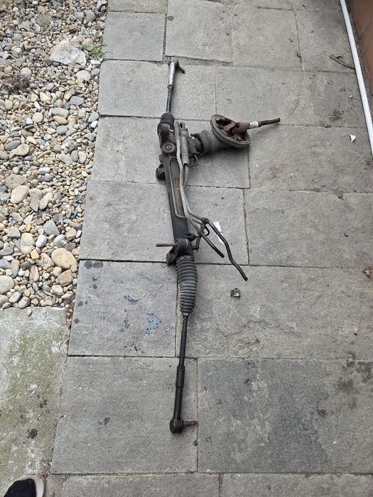 Caseta directie toyota avensis t25