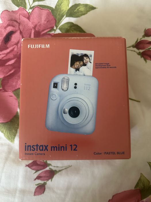 Фотоаппарат Instax Mini 12