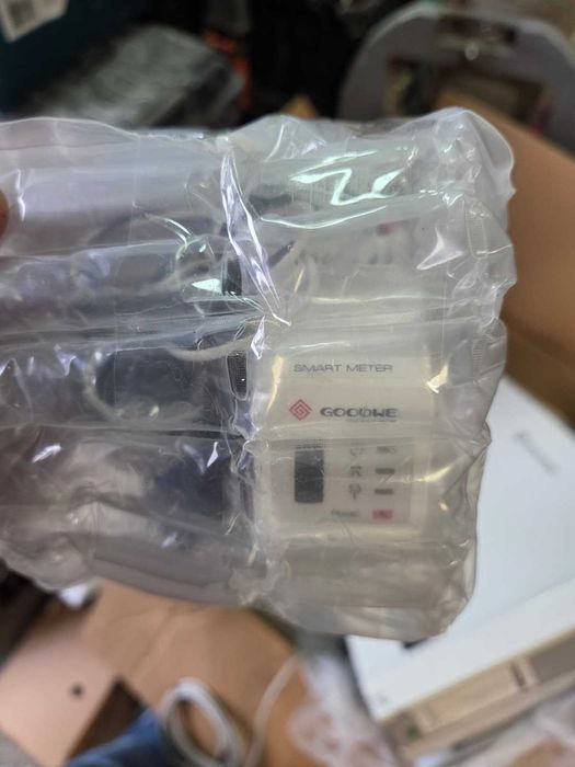 Invertor solar hibrid monofazat GoodWe GW3648D‑ES