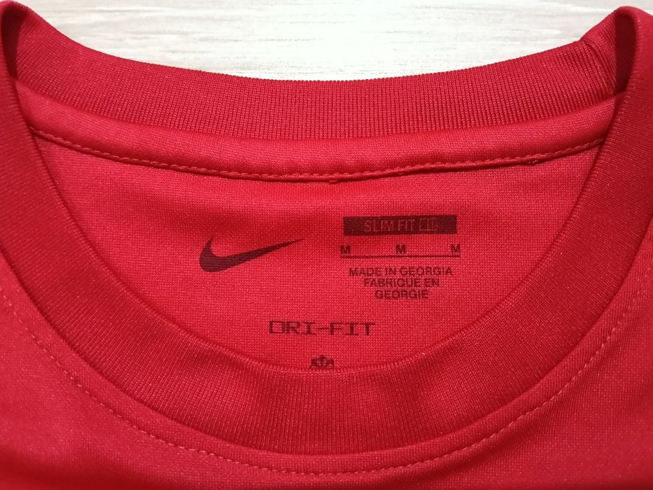 Tricou Nike mărimea M-L