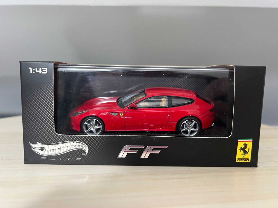 Macheta 1/43 Hotwheels Elite Ferari FF