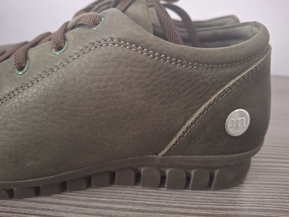 Продаётся новые турецкие кроссовки