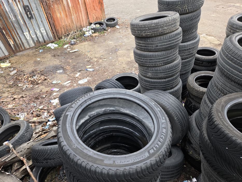 2бр. 205 50 17 Michelin всесезонни.