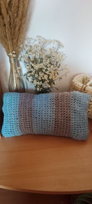 Подушки вязанные