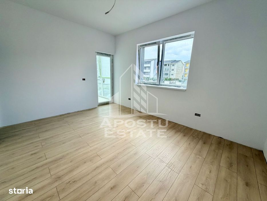 Apartament cu 2 camere, decomandat, etaj 1, zona Planetelor — fotografia 1