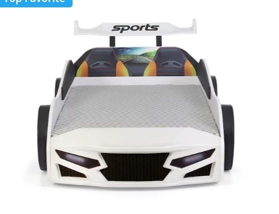 Pat masina cu lumini