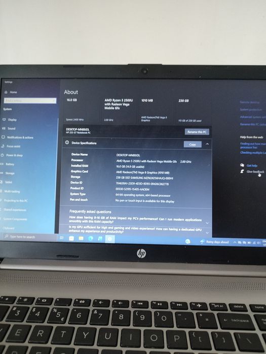 Vând laptop HP 15 cu cooler
