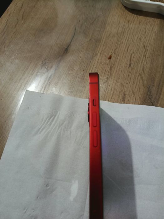 Продам Айфон 13 срочно