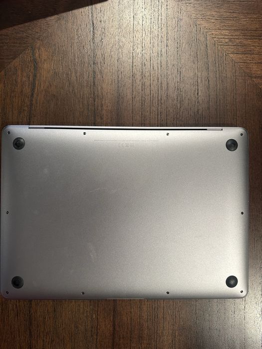 Macbook Air 13-inch A1932