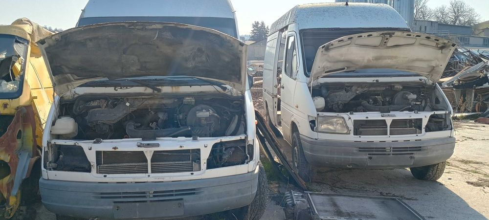 Mercedes 312 – къса и дълга база – около 15 броя