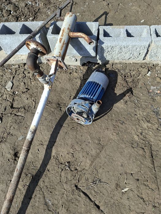 Продаётся насос и колонка