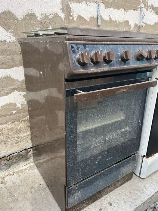 Продам газовую плиту