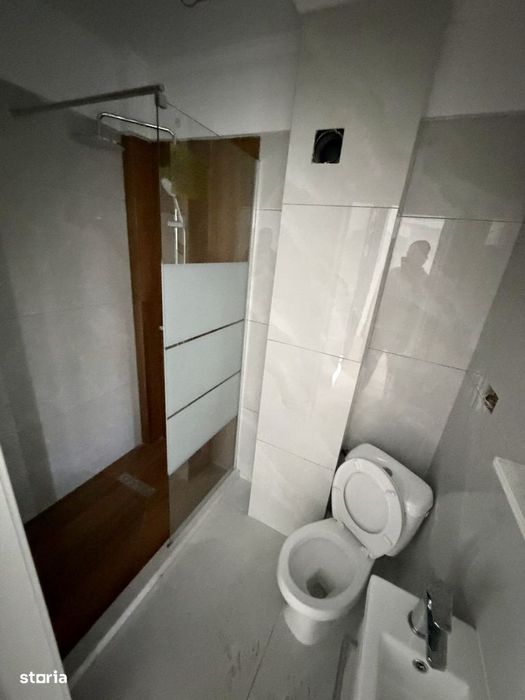 Ap 3 camere D 2 bai Parcare Terasa Capat Pacurari