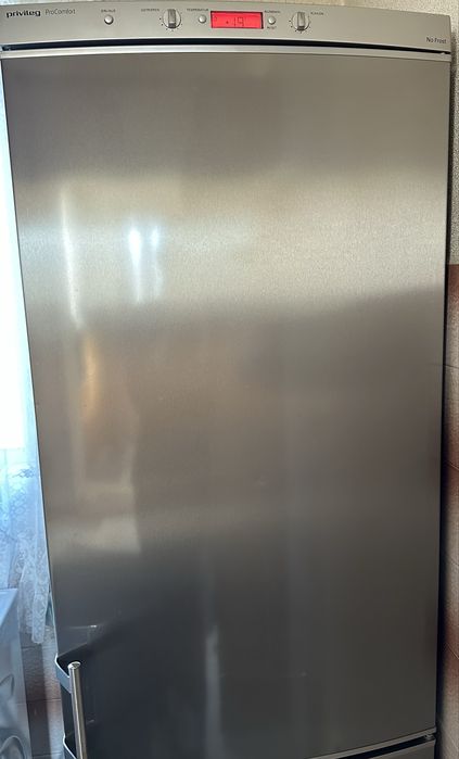 Хладилник с фризер Privileg инокс