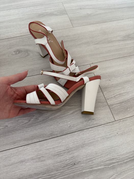 Продам летнюю обувь