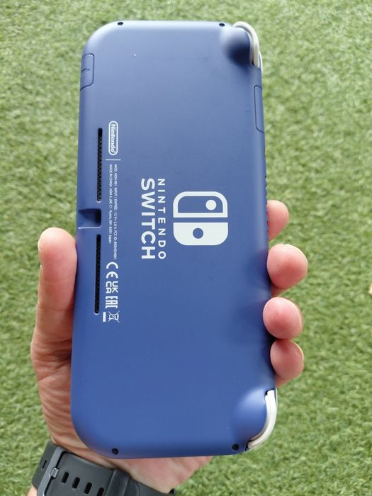 Nintedo Switch Lite modat cu cip raspberry pi 2040 si card de 128 Gb