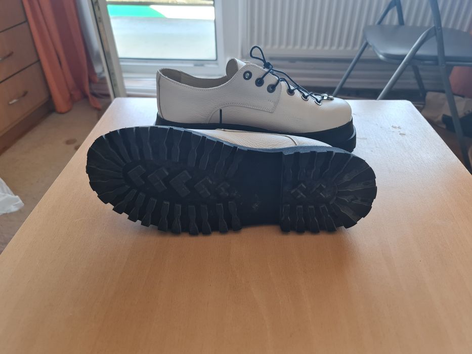 Pantofi de piele Benvenuti