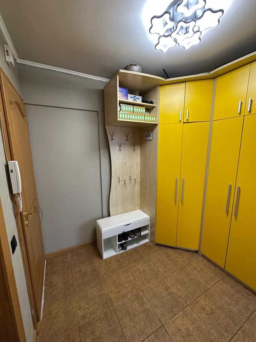 Продам 2-х ком квартиру студия РН Пирамида